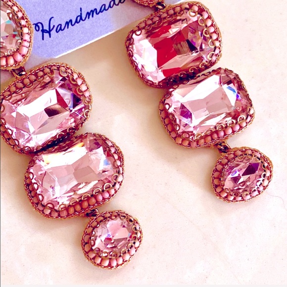 🌺🎉HP🎉🌺 NWT Deepa Gurnani Beaded Crystal Chandeliers - Picture 8 of 15